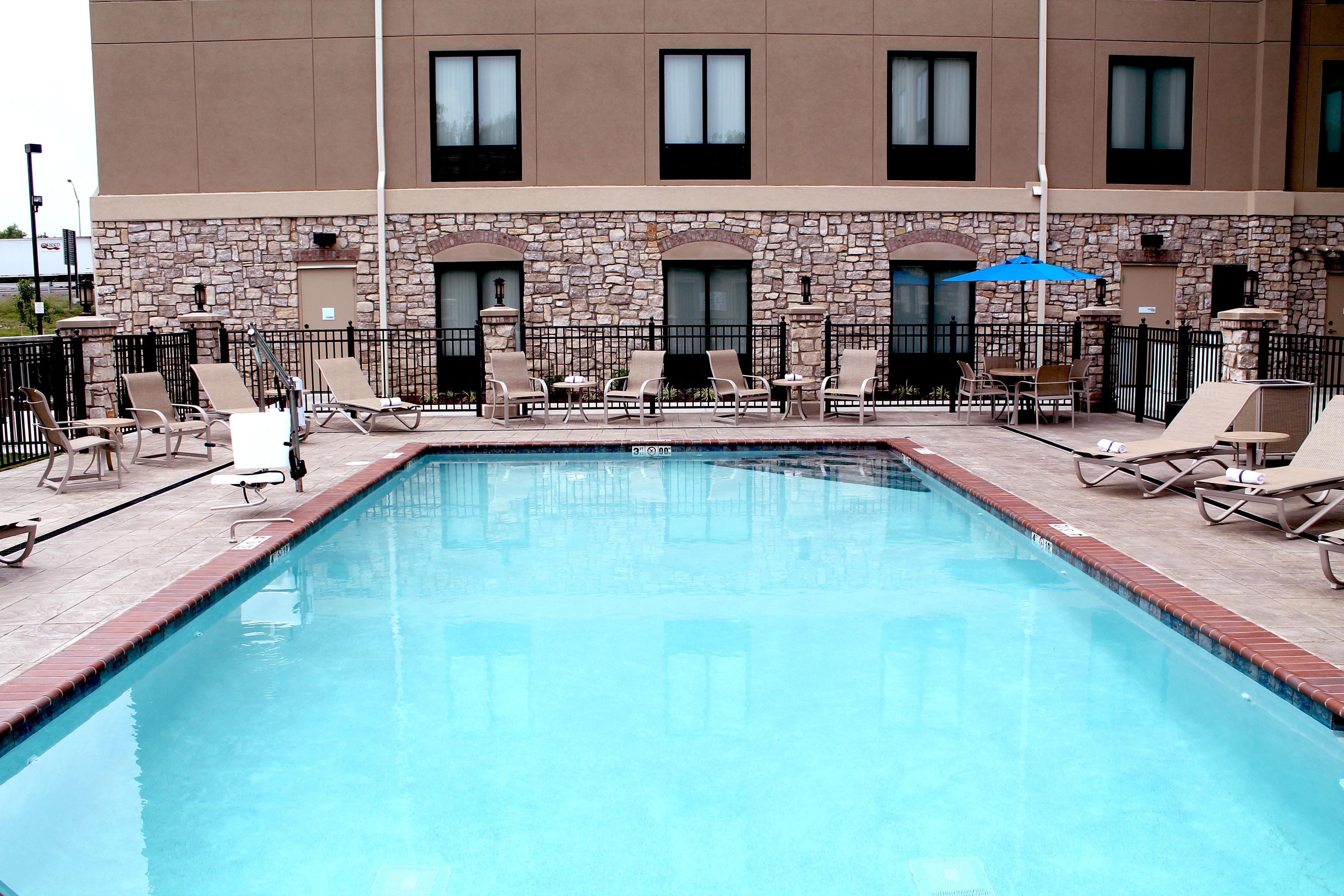 Holiday Inn Express & Suites Paducah West By Ihg Exterior photo