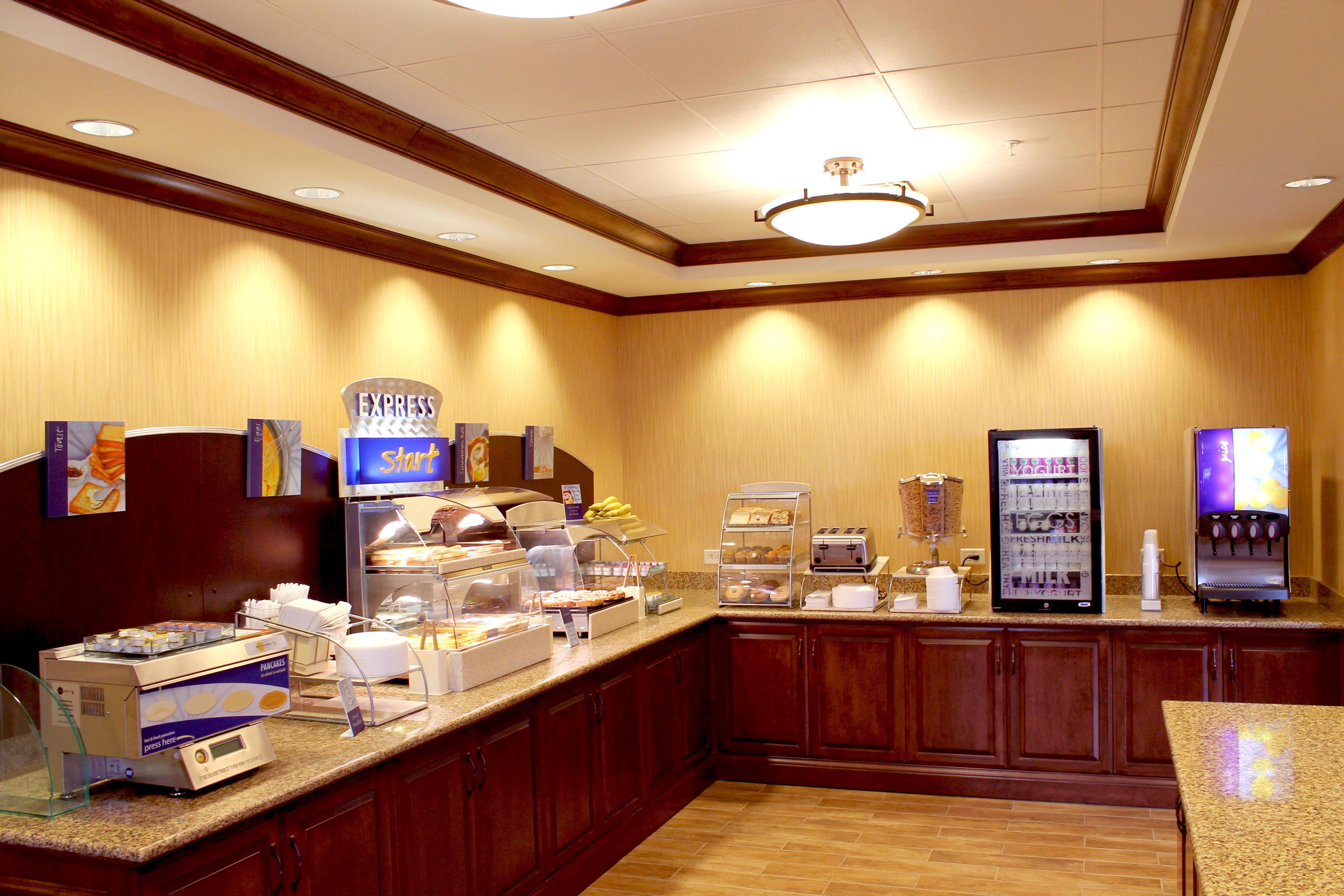 Holiday Inn Express & Suites Paducah West By Ihg Exterior photo