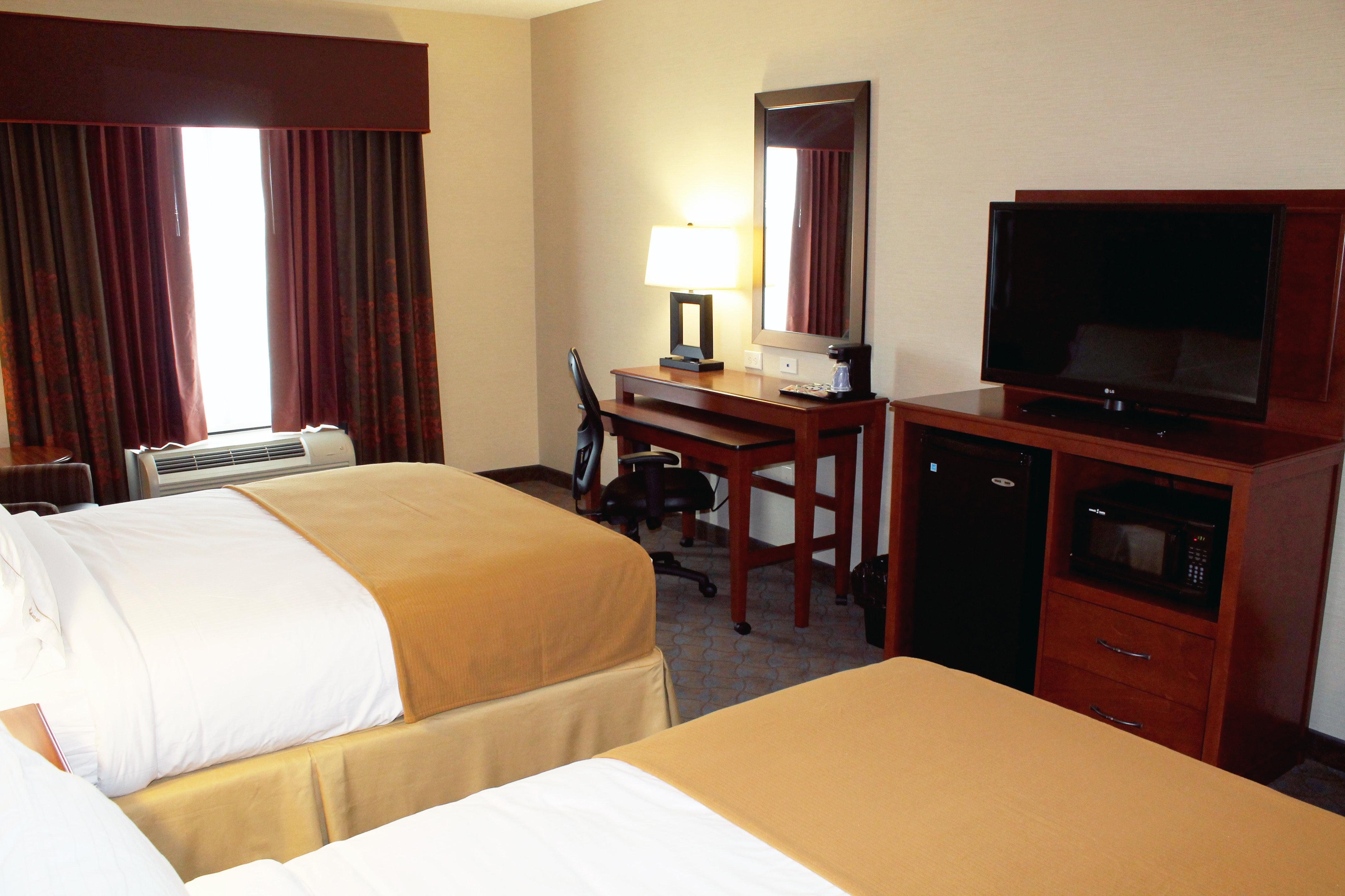 Holiday Inn Express & Suites Paducah West By Ihg Exterior photo