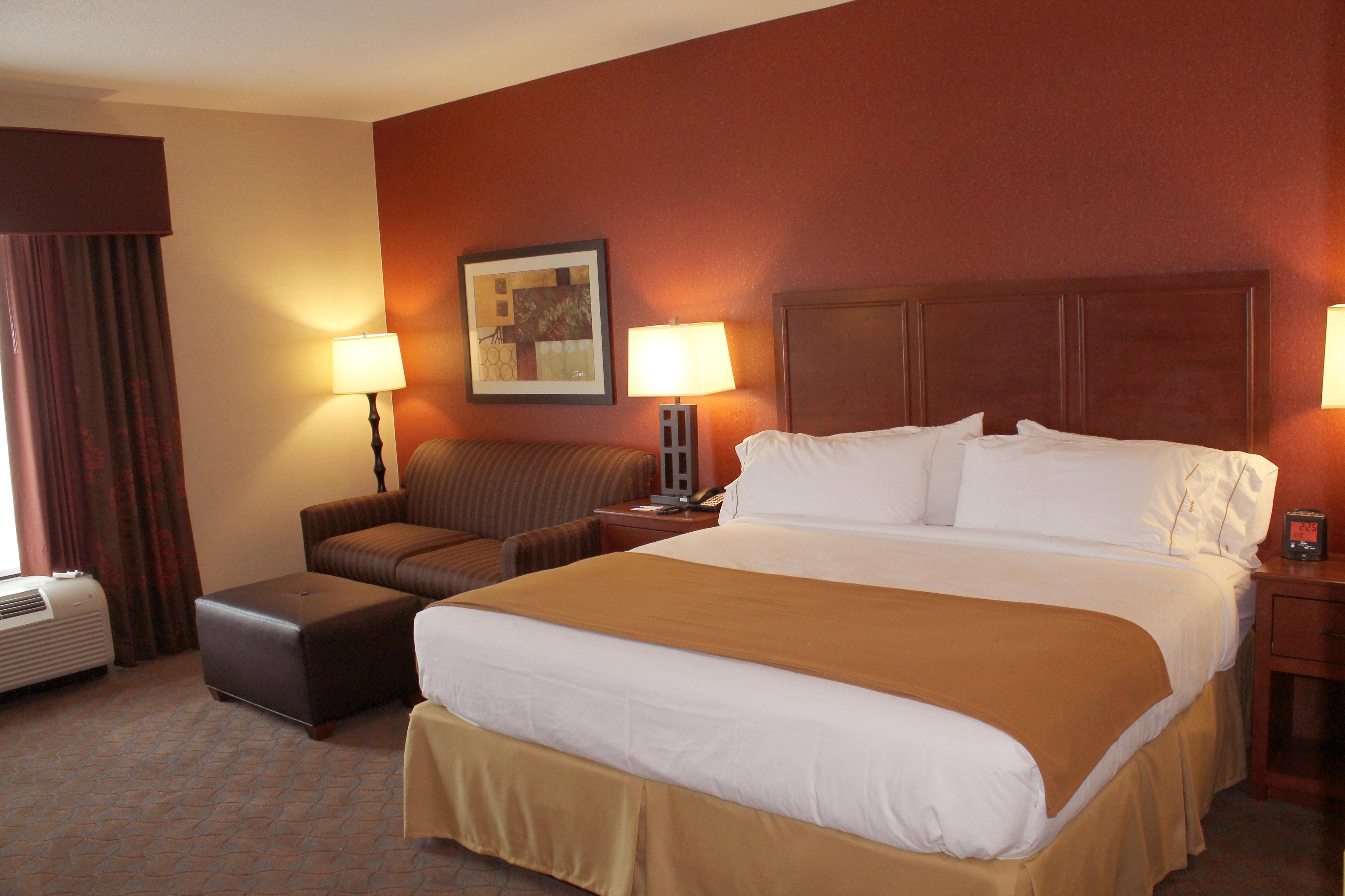 Holiday Inn Express & Suites Paducah West By Ihg Exterior photo